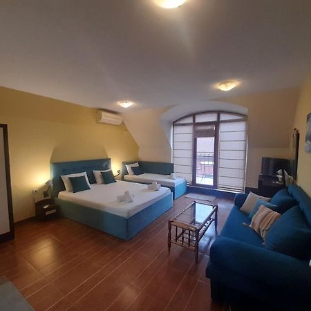 Cosy Apartments And Spectacular Rooms Fotiadis Veliko Turnovo Bagian luar foto