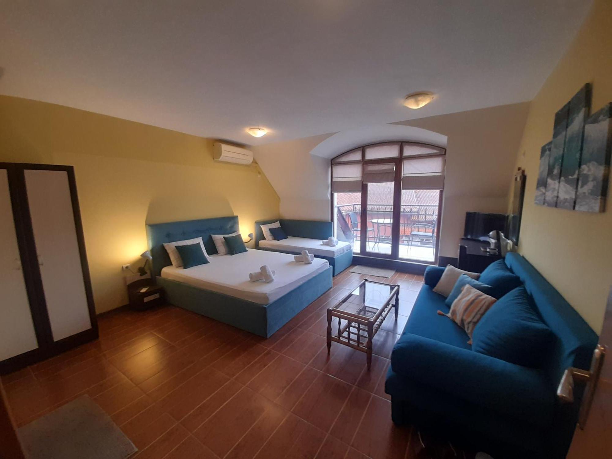 Cosy Apartments And Spectacular Rooms Fotiadis Veliko Turnovo Bagian luar foto
